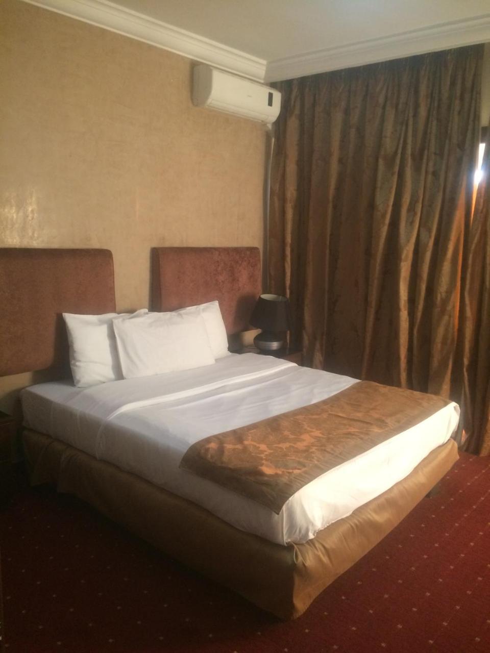 Queens Land Hotel Jounieh Εξωτερικό φωτογραφία